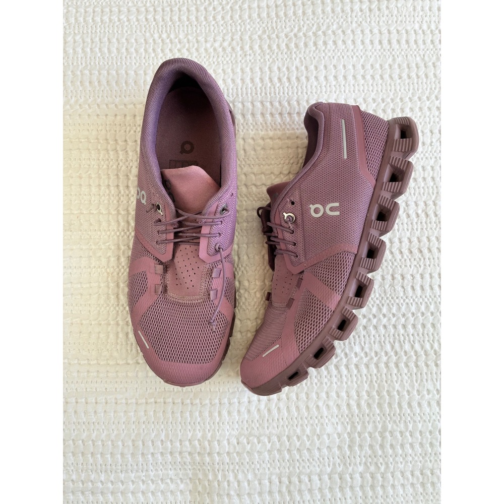 On Running Women's Cloud 5 Sneakers Fig/Quartz US 10 EU 42 Walking Active
